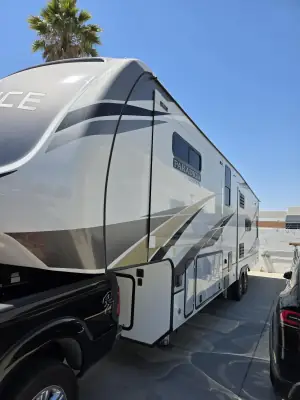 2021 ALLIANCE RV PARADIGM photo 2