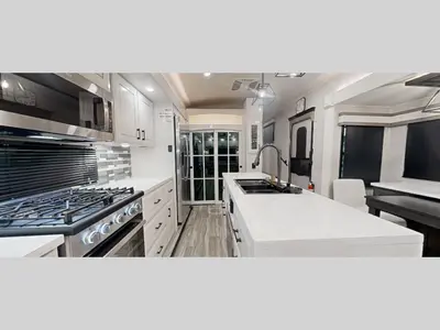 2027 Jayco Pinnacle photo 8