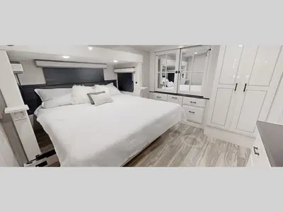 2027 Jayco Pinnacle photo 10