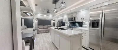 2027 Jayco Pinnacle photo 2