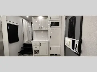 2027 Jayco Pinnacle photo 6