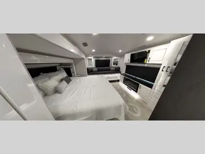 2027 Jayco Pinnacle photo 8