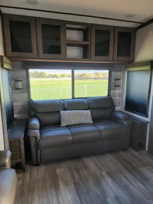 2021 ALLIANCE RV PARADIGM photo 3