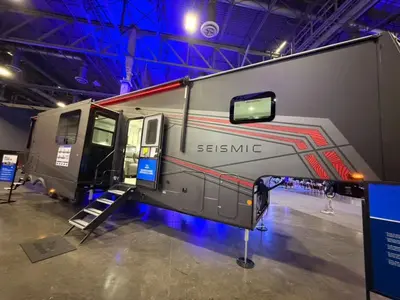 New 2027 Jayco Seismic 413