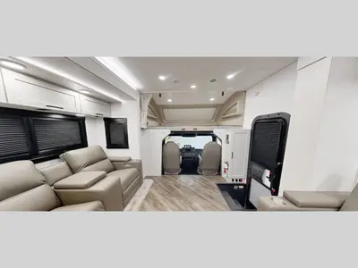 2027 Jayco Seneca photo 14