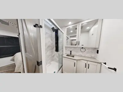 2027 Jayco Seneca photo 7