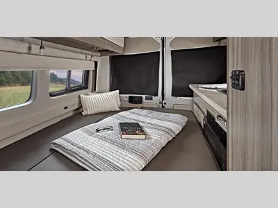 2027 Jayco Swift Li photo 4