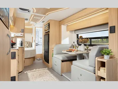2027 Leisure Travel Unity photo 3