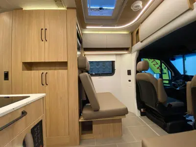2027 Leisure Travel Unity photo 17