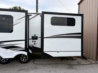 2021 COACHMEN FREEDOM EXPRESS LIBERTY EDITION photo 3
