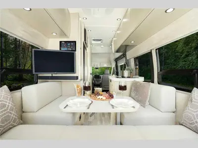 2027 Pleasure-Way Ontour photo 4