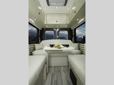 2027 Pleasure-Way Plateau photo 6
