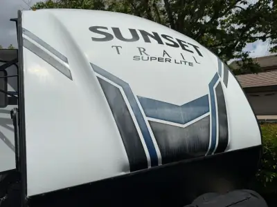 Used 2021 Crossroads Sunset Trail Super Lite 240BH