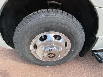 2027 Winnebago Navion photo 6