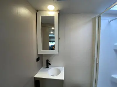 2027 Winnebago Navion photo 31