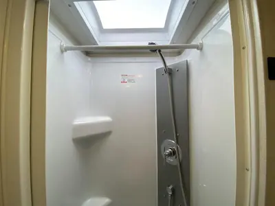 2027 Winnebago Navion photo 34