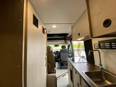2027 Winnebago Solis photo 31