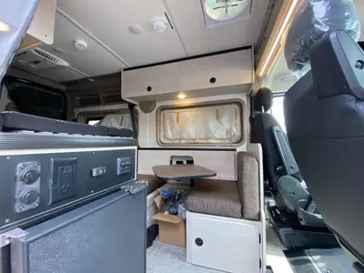 2027 Winnebago Solis Pocket photo 13