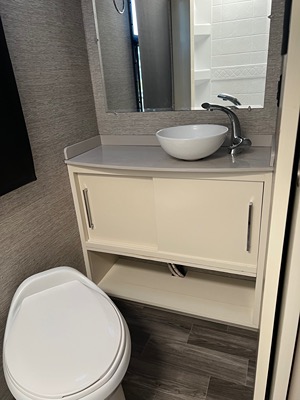 2020 TIFFIN MOTORHOMES WAYFARER photo 6