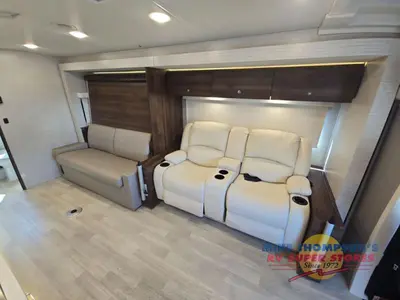 2021 Winnebago Navion photo 22