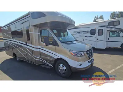 2021 Winnebago Navion photo 2