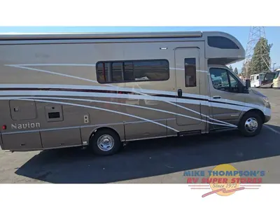 2021 Winnebago Navion photo 9