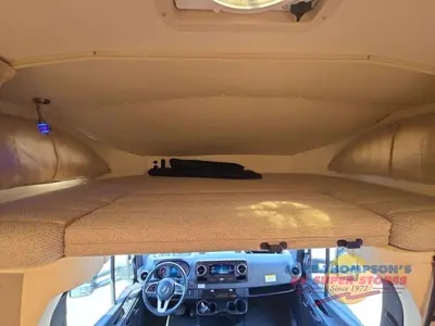 2021 Winnebago Navion photo 20
