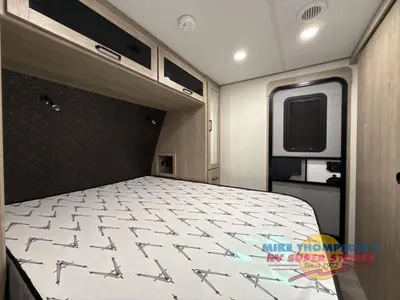 2026 Grand Design Imagine XLS photo 27