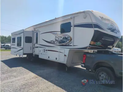 2012 Keystone RV Montana photo 2