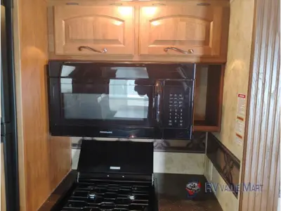 2012 Keystone RV Montana photo 23