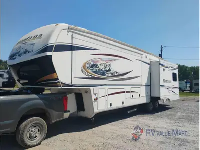2012 Keystone RV Montana photo 4