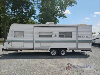2002 Forest River RV Wildwood photo 5