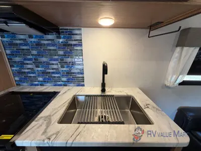 2022 Prime Time RV Avenger photo 12