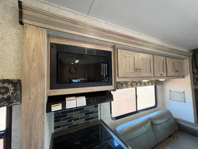 2017 Forest River RV Sunseeker photo 29