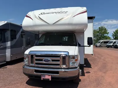 Used 2017 Forest River RV Sunseeker 3170DS Ford