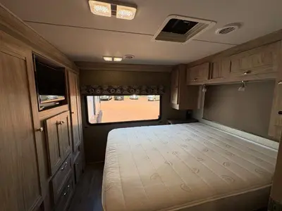 2017 Forest River RV Sunseeker photo 44
