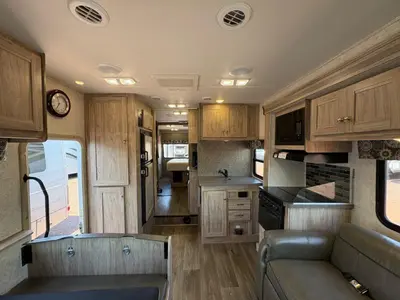 2017 Forest River RV Sunseeker photo 19
