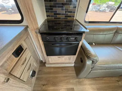 2017 Forest River RV Sunseeker photo 28