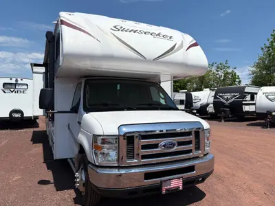 2017 Forest River RV Sunseeker photo 2