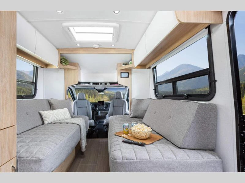 2021 Leisure Travel Wonder exterior