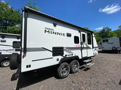 2022 Winnebago Industries Towables Micro Minnie photo 7