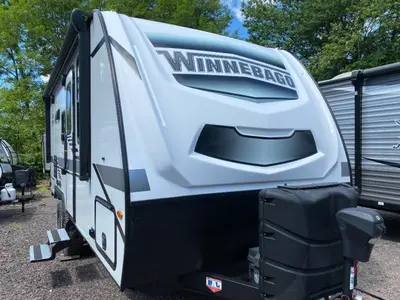 2022 Winnebago Industries Towables Micro Minnie photo 3