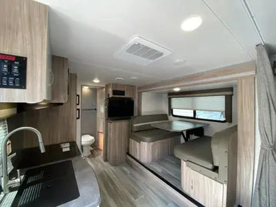 2022 Winnebago Industries Towables Micro Minnie photo 11