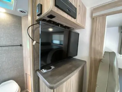 2022 Winnebago Industries Towables Micro Minnie photo 34