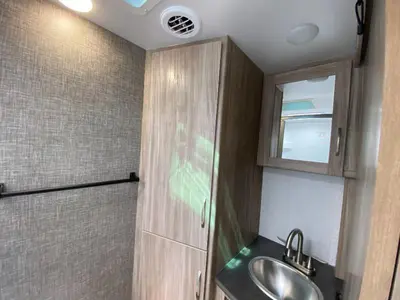 2022 Winnebago Industries Towables Micro Minnie photo 25