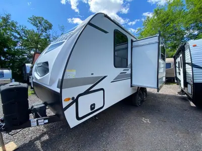 2022 Winnebago Industries Towables Micro Minnie photo 4