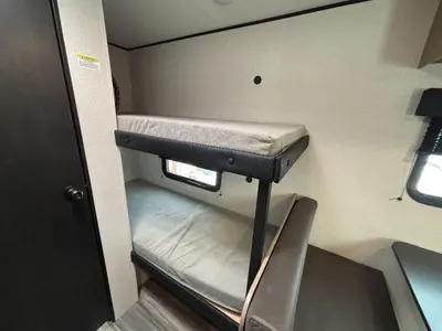 2027 Jayco Jay Flight SLX photo 10