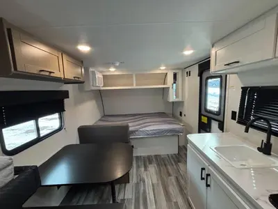 2027 Jayco Jay Flight SLX photo 8