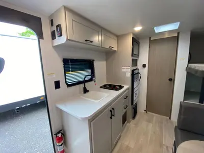 2027 Jayco Jay Flight photo 14