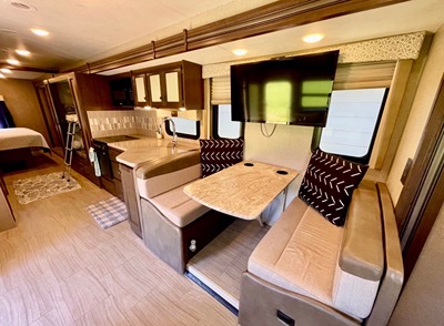 2020 THOR MOTOR COACH WINDSPORT photo 7